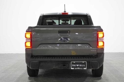Carbonized Gray Metallic 2023 Ford Maverick Lariat