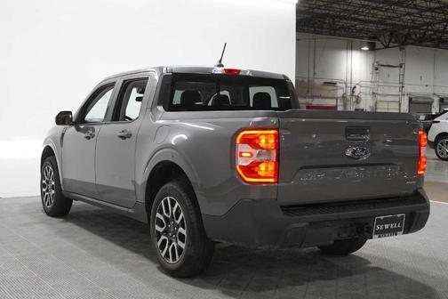 Carbonized Gray Metallic 2023 Ford Maverick Lariat