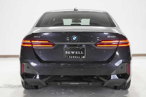 2026 BMW 540 i xDrive