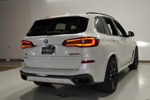 2023 BMW X5 M50i