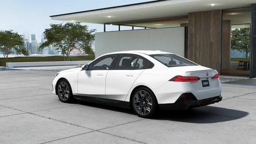 Alpine White 2026 BMW i5 eDrive40