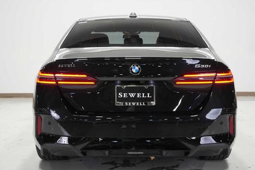 2025 BMW 530 i