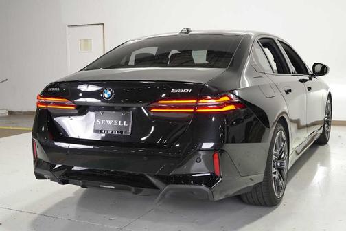 2025 BMW 530 i