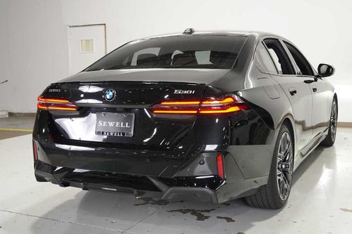 2025 BMW 530 i