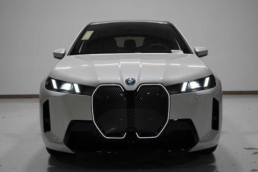 2026 BMW iX xDrive60