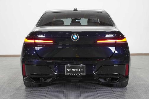 2024 BMW 760 760i xDrive