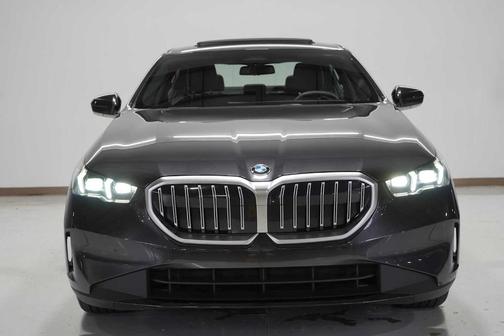 2025 BMW 530 i
