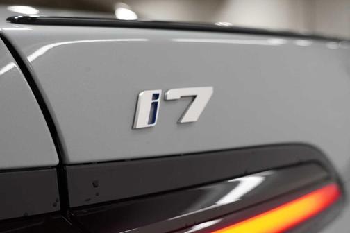 Gray Metallic 2025 BMW i7 eDrive50