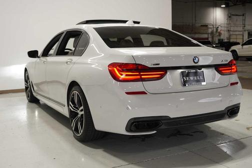 2018 BMW 750 i xDrive