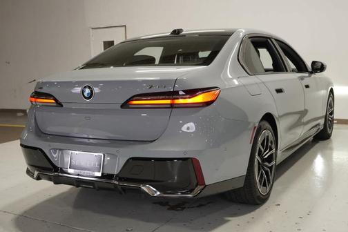 2024 BMW 740 i xDrive
