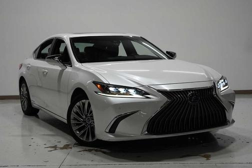 2021 Lexus ES 300h Ultra Luxury