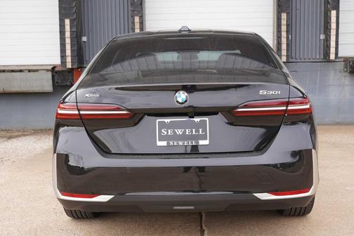 2026 BMW 530 i xDrive