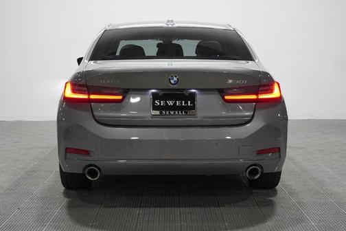 Gray Metallic 2024 BMW 330 i