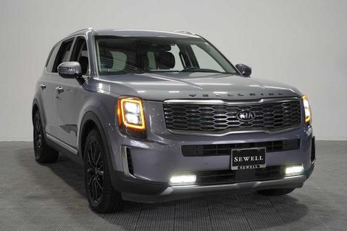 Everlasting Silver 2020 Kia Telluride SX
