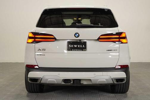 Alpine White 2024 BMW X5 xDrive40i