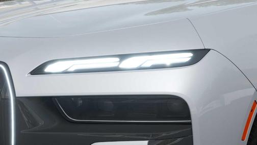 2025 BMW 740 i
