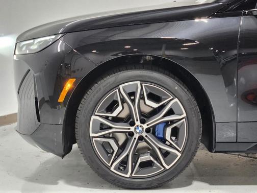 2025 BMW iX xDrive50