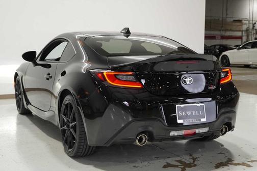 2025 Toyota GR86 Premium