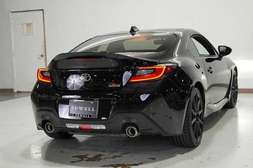 2025 Toyota GR86 Premium
