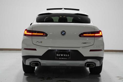 2025 BMW X4 xDrive30i