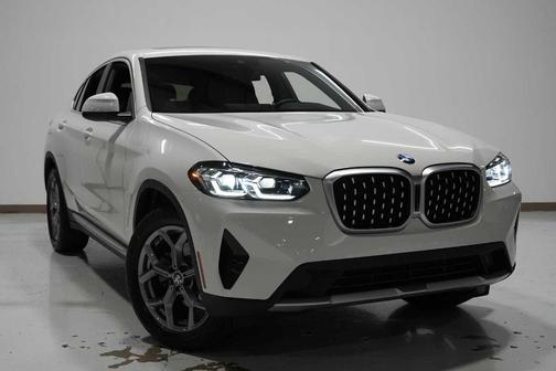 2025 BMW X4 xDrive30i