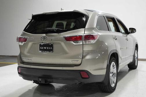 2016 Toyota Highlander Limited