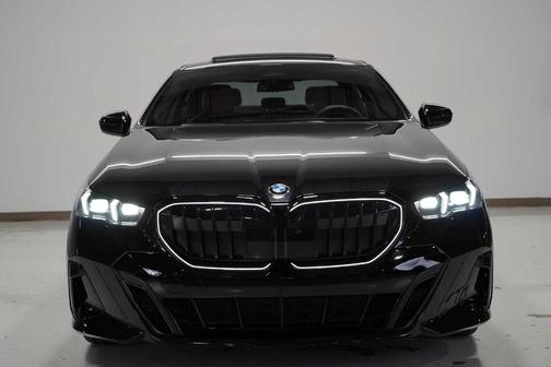 2025 BMW 530 i xDrive