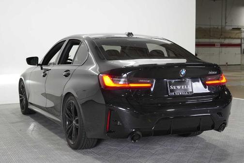 Black Sapphire Metallic 2023 BMW 330 i