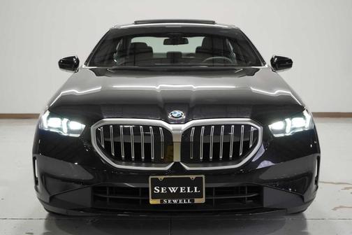 2025 BMW 540 i xDrive