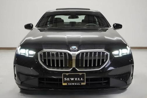 2025 BMW 540 i xDrive