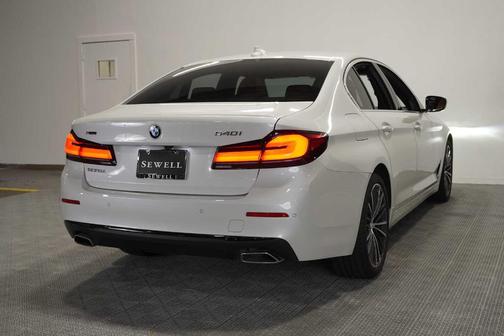Mineral White Metallic 2023 BMW 540 i xDrive