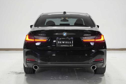 2023 BMW 330 i