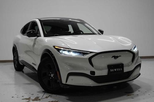 2022 Ford Mustang Mach-E California Route 1