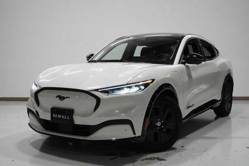 2022 Ford Mustang Mach-E California Route 1