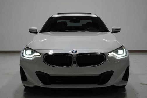 2023 BMW 230 i