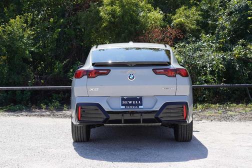2025 BMW X2 xDrive28i