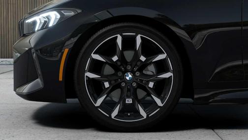 2025 BMW 330 i xDrive
