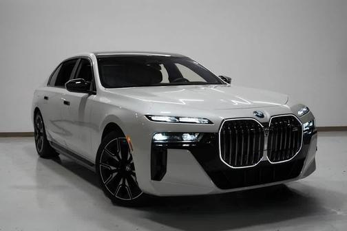 2024 BMW i7 M70