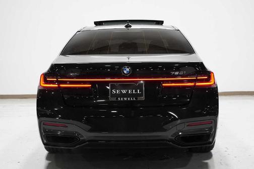 2022 BMW 750 i xDrive