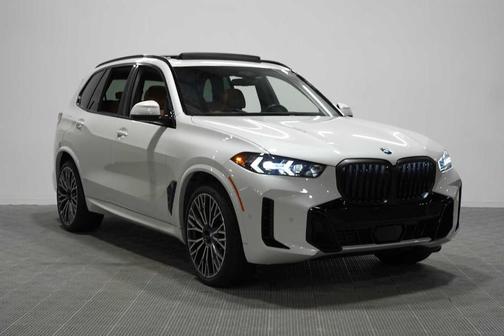 Mineral White Metallic 2026 BMW X5 xDrive40i