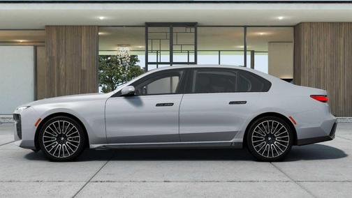 2025 BMW 740 i