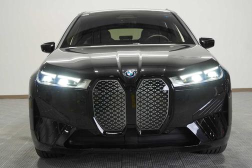 2025 BMW iX xDrive50