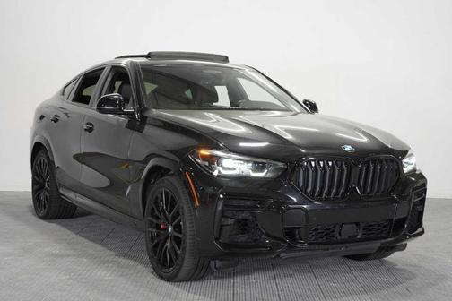 Black Sapphire Metallic 2022 BMW X6 M50i