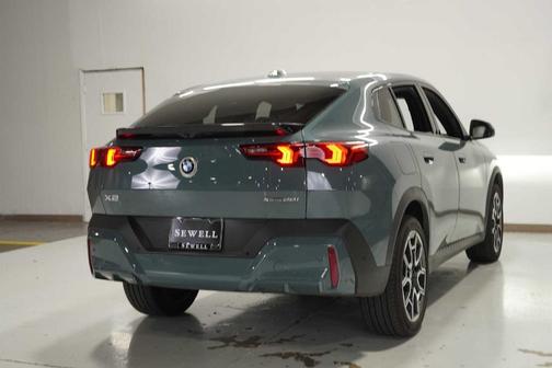 2025 BMW X2 xDrive28i