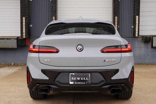 2023 BMW X4 M40i