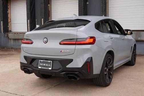 2023 BMW X4 M40i