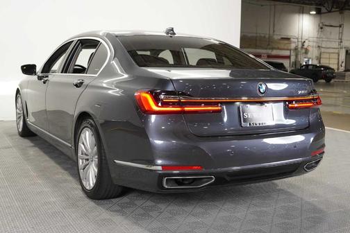 Arctic Gray Metallic 2020 BMW 740 i