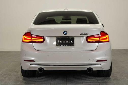 Mineral White Metallic 2018 BMW 340 i