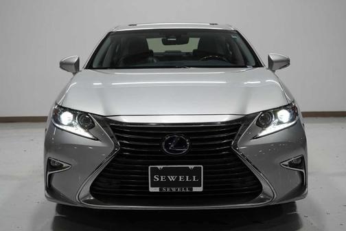 2016 Lexus ES 300h Base