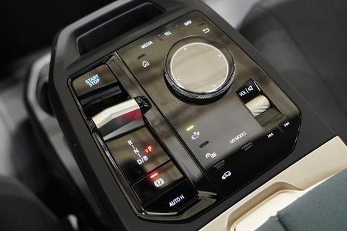 2025 BMW iX xDrive50